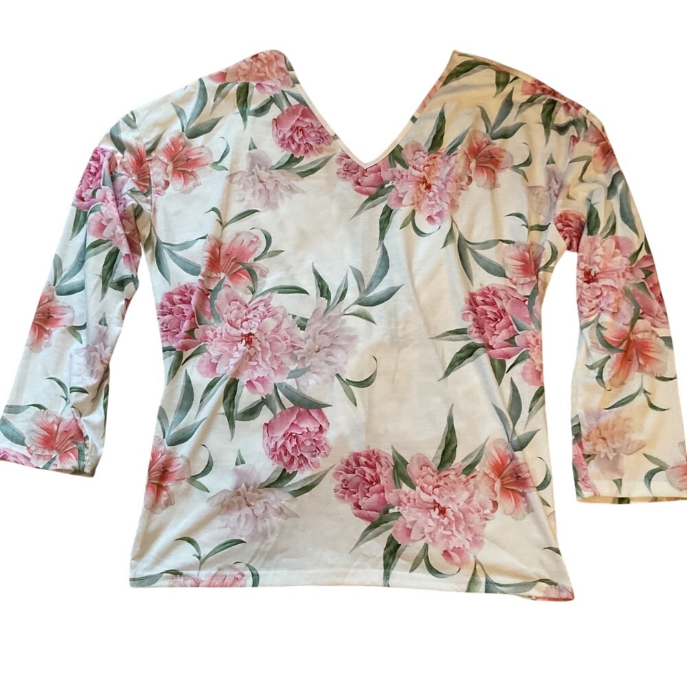 & the why Floral Peony Reversible Twist Front V-Neck Top White Pink Medium